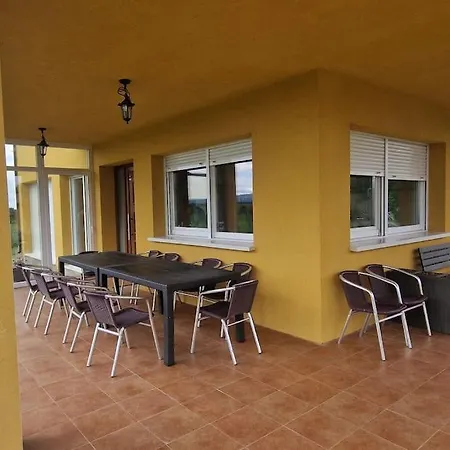 206a Casa Con Tranquilidad Y Naturaleza.